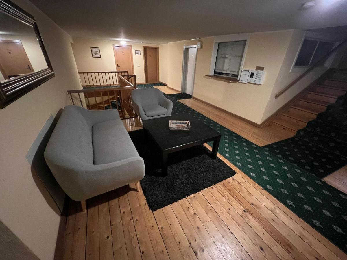 Hotel-Gasthof Postbraeu Dingolfing Eksteriør billede