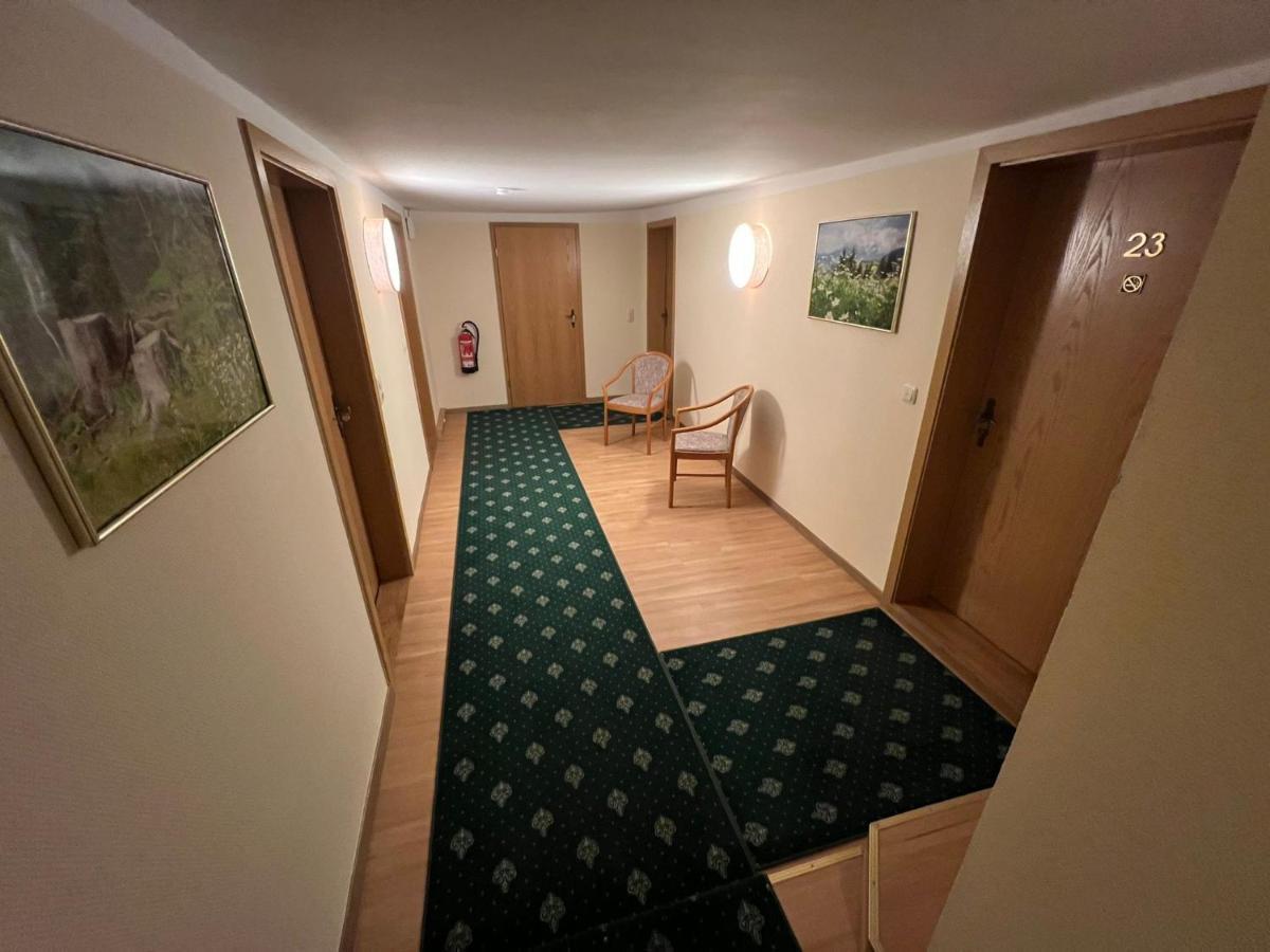 Hotel-Gasthof Postbraeu Dingolfing Eksteriør billede