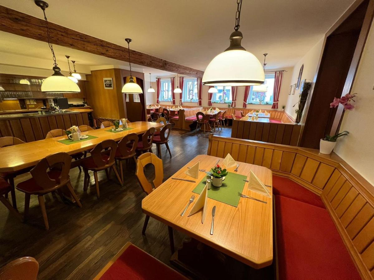 Hotel-Gasthof Postbraeu Dingolfing Eksteriør billede