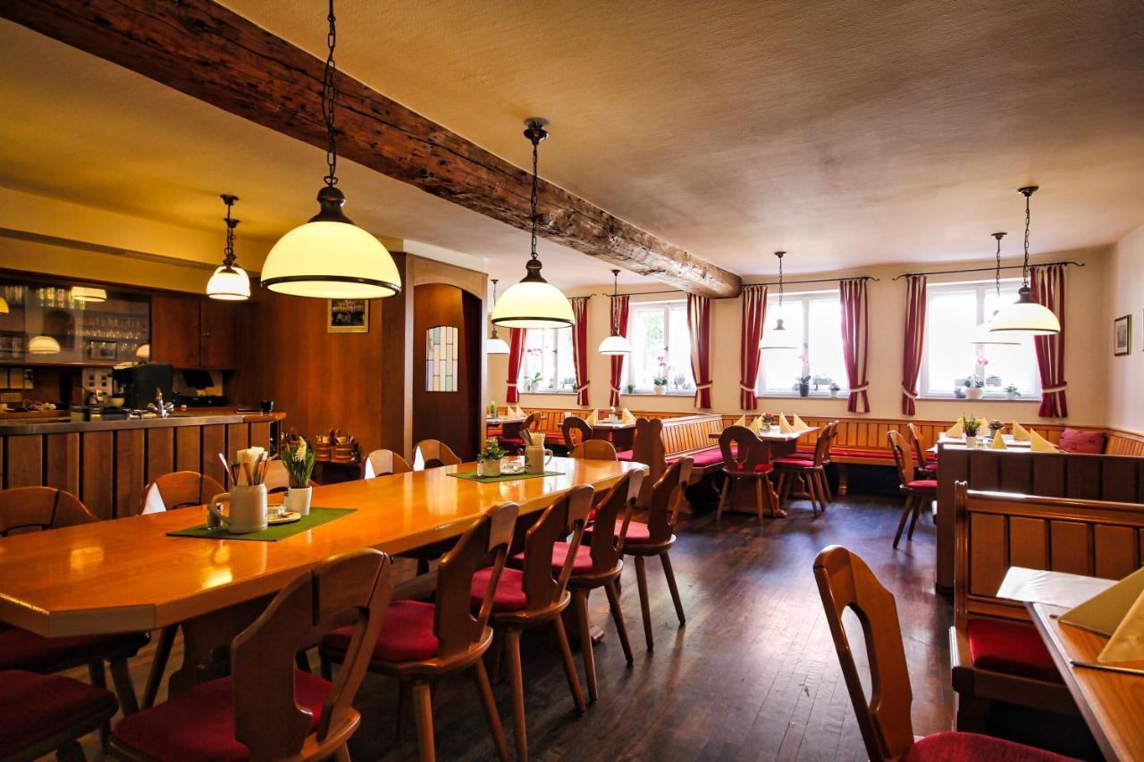 Hotel-Gasthof Postbraeu Dingolfing Eksteriør billede